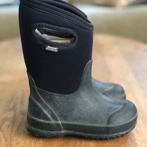 Kids bog boots size 10